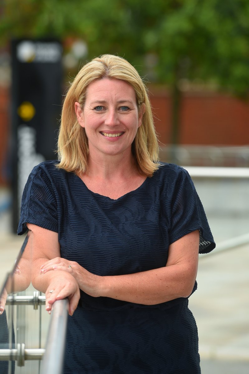 Listen out for <a href="/lisajnobes/">lisa nobes</a> chief nurse <a href="/SNEE_ICS/">Suffolk & North East Essex Integrated Care System</a> on this afternoon's <a href="/lesleydolphin/">Lesley Dolphin</a> <a href="/BBCSuffolk/">BBC Suffolk</a> just after 5 p.m. - talking about how locally the COVID-19 vaccination programme will be ramping up to meet govt. target of everyone over 18 being offered a booster by end of year.