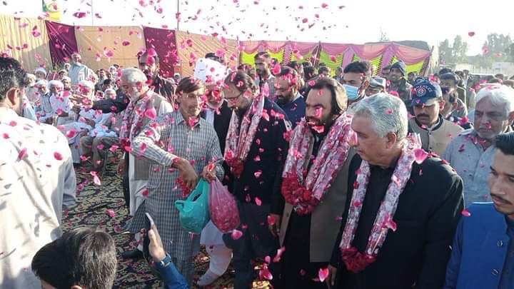ChSalikHussain's tweet photo. ملک فلک شیر اعوان صاحب نے اپنے گروپ کے ہمراہ پاکستان مسلم لیگ (ق) میں شمولیت اختیار کی ہے جس پر ان کو دل کی گہرائیوں سے خوش آمدید کہتے ہیں۔ اس موقع پر ملک محمد کبیر، چئیرمین یونین کونسل سگھر اور شوکت زمان، وائس چئیرمین یونین کونسل سگھر بھی موجود تھے۔ https://t.co/XFNOBypIyO