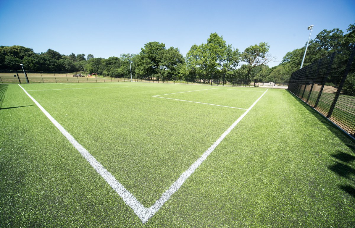 BLOW AWAY the cobwebs! Let off steam! Burn some energy before the Christmas puds hit! 
Book a 3G pitch for only £33.50 weekday daytimes (last pitch 4.30pm). Grab your mates, gather up the kids and enjoy some fresh air, footie and fitness!
Call 01483 730965
#football #woking
