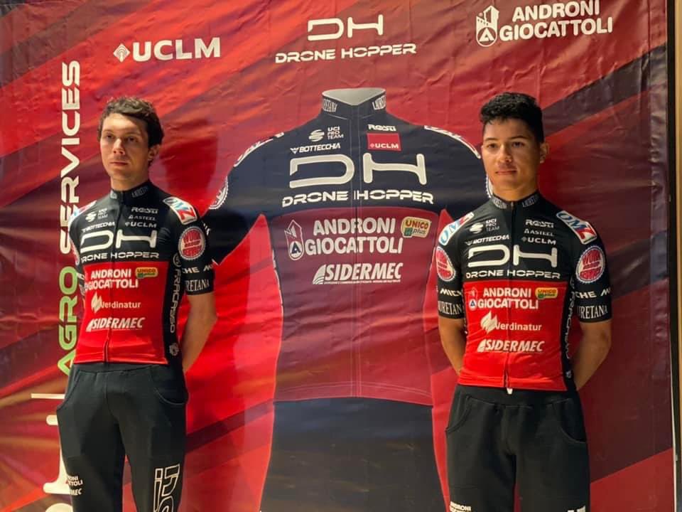 Eccola… la nuova maglia di Drone Hopper Androni Giocattoli.!! ♥️💪🏻
@AndroniSidermec #dronehopperandronigiocattoli #Rosti #rostistyle