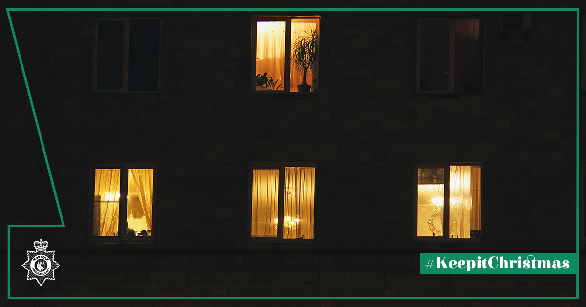 NorfolkPolice's tweet photo. When you're leaving the house, leave on a light or a radio to deter burglars. 

Keep it on, #KeepitChristmas. https://t.co/9O4inZACIB