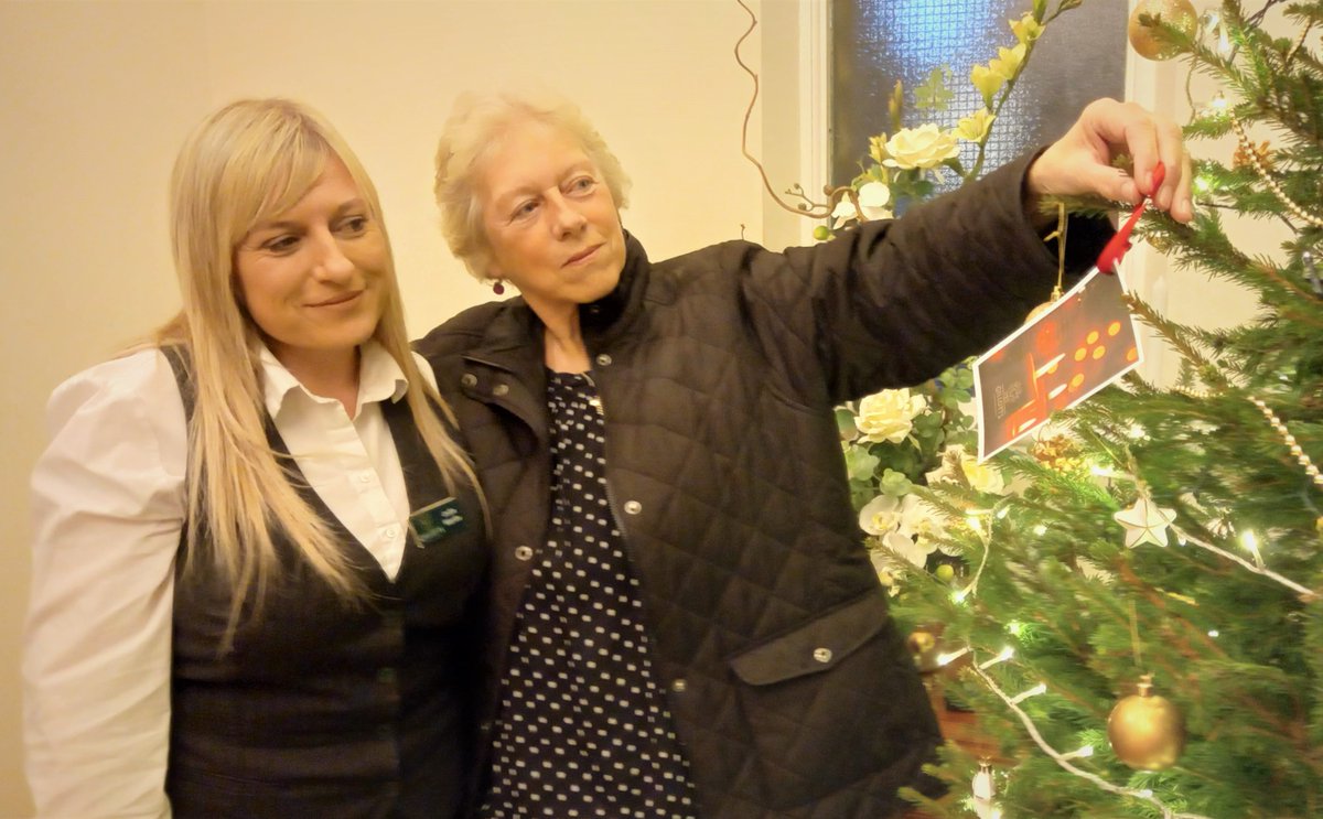 Thank you to the @ChadNews for helping to spread the news about our #Christmas remembrance appeal - and our funeral arranger Jodie and her mum Jenny for putting the first label on our tree at the #Kimberley office.

https://t.co/gQT13h1s5h https://t.co/BCSeaXnVja