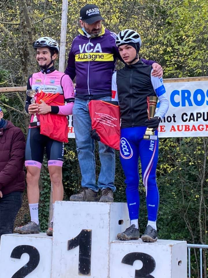 OCCAntibes's tweet photo. 12/12/2021 - Kevin OLIVES retrouve le chemin du podium lors du Cyclocross chez lui à Aubagnes.
Bravo Kévin ! https://t.co/aj67IP4y2B