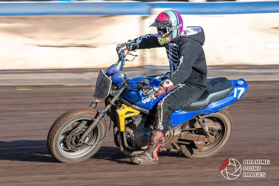 aaronstaniforth's tweet photo. Fun day Sunday at sludgy Scunny for a bit of flat track racing. 

Hard work on the heavy bus on the wet track but I came away with a 3rd, a 2nd, three × 1st and 1st in the IRB final 🏆

#flattrack #eddiewrightraceway #gofastturnleft #scunnyflattrack https://t.co/9TIg91eLos