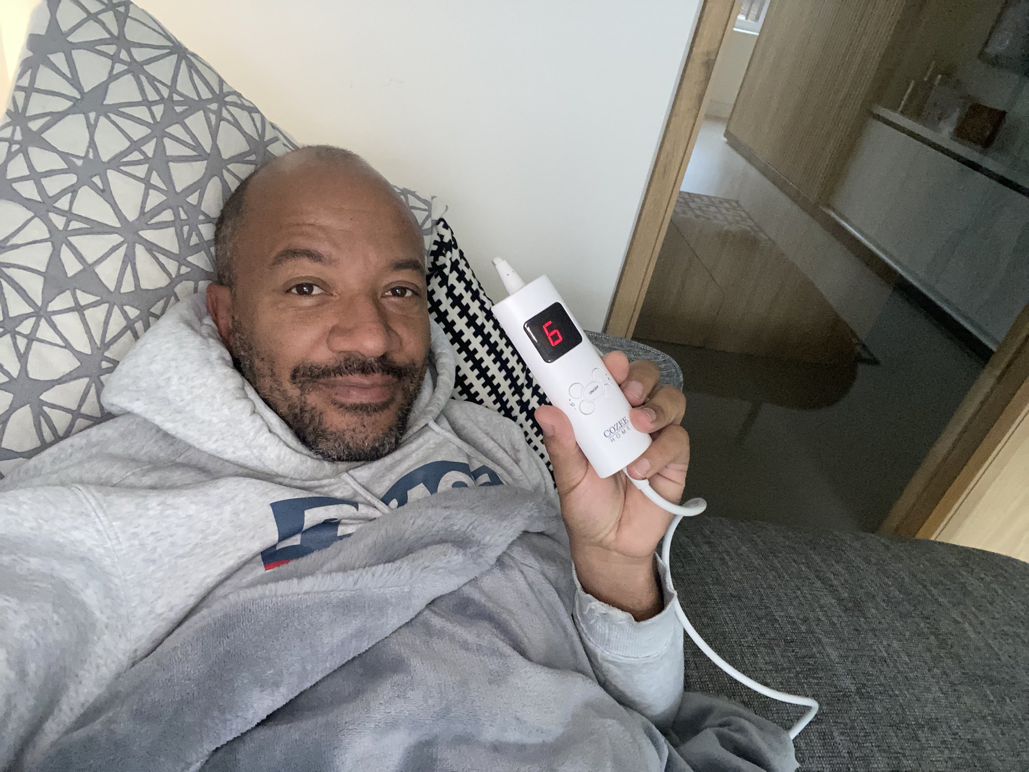 Craig Rowe on Twitter: Enjoying the #mycozeehome show @qvcuk @Pipalive  @debraleighTV ….. at home with a stinking cold/ fever/ cough feeling sorry  for myself snuggled up in my cozee home heated blanket