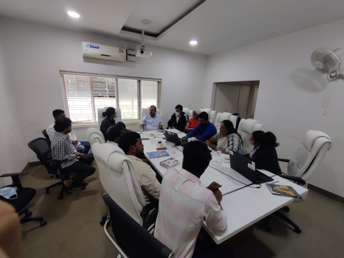 BPACofficial's tweet photo. Had an insightful discussion with Mr. Varaprasad Reddy, KAS, Project Director, Janasevaka about the new initiative, "Janasevaka" which provides more than 70 services at your doorstep 
@kiranshaw @TVMohandasPai @RevathyAshok https://t.co/wc2RkJ6q0Q