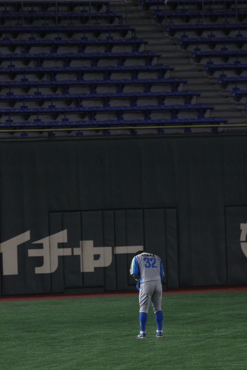 Honma32Ryo's tweet photo. 【ご報告と御礼】

2021年今シーズンをもちまして、
現役を引退することになりました。

長い間、本間諒を応援してくださった皆様！今まで本当にありがとうございました。

野球に出会えて本当に幸せでした。

ありがとう。

#セガサミー
#本間諒
#下町の暴れん坊
#引退
#長い野球人生に終止符 https://t.co/CnDYCtR6wS