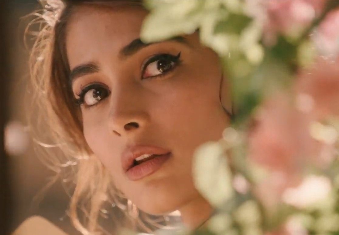 phoe_official's tweet photo. Shee😍🥰 @hegdepooja https://t.co/ioxUjCfftU