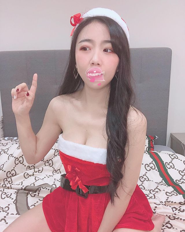 RYQX0m0H9ZzgZrw's tweet image. 今天天氣好冷吖   有哥哥需要我暖暖被窩的嗎？