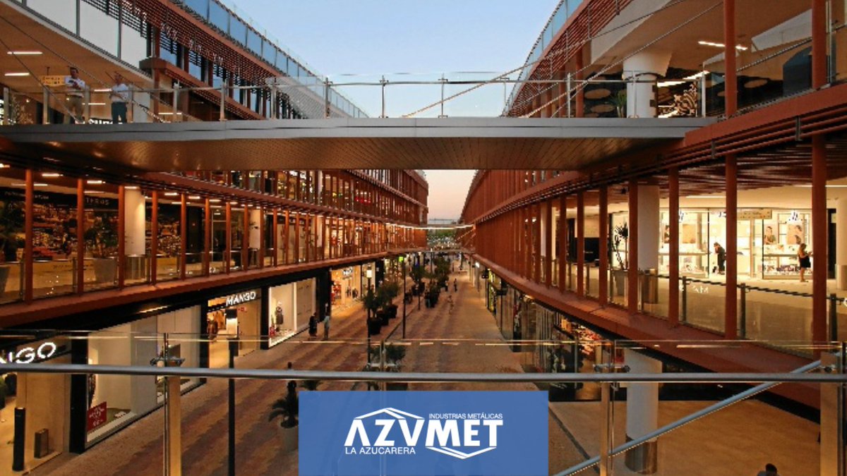 MAzucarera's tweet photo. Las pasarelas facilitan el movimiento de las personas. Gracias a las #estructurasmetalicas podemos hacer realidad la unión entre diversas edificaciones, como puede ser un #centrocomercial 🏬.
➡ https://t.co/7qp7creBKI https://t.co/Od6G7D0pXA