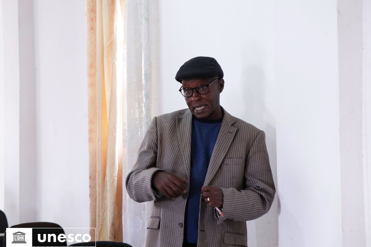 unescobdi's tweet photo. @UEauBurundi @DDzounesse L’atelier avait pour but d’échanger sur un plan de mobilisation des ressources locales pour la vie des radios locales et d’accompagner et développer les compétences des acteurs de l’administration et associatifs impliqués dans le développement de la région. https://t.co/cycWJsA3Lz