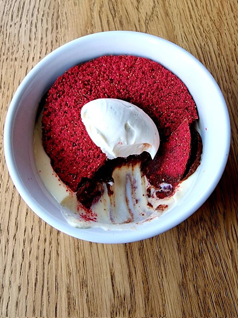 leeskeet's tweet photo. Have you tried the #40days40nights dessert? Fancy learning to make it at home?
Next Wednesday 22nd December I’ll be on @BBCRadioWales #midweekmenu to have a chat with @behnazakhgar about my food, what I’ve got coming next, and to share this recipe, from 2.15pm https://t.co/1zS8gXbUEW