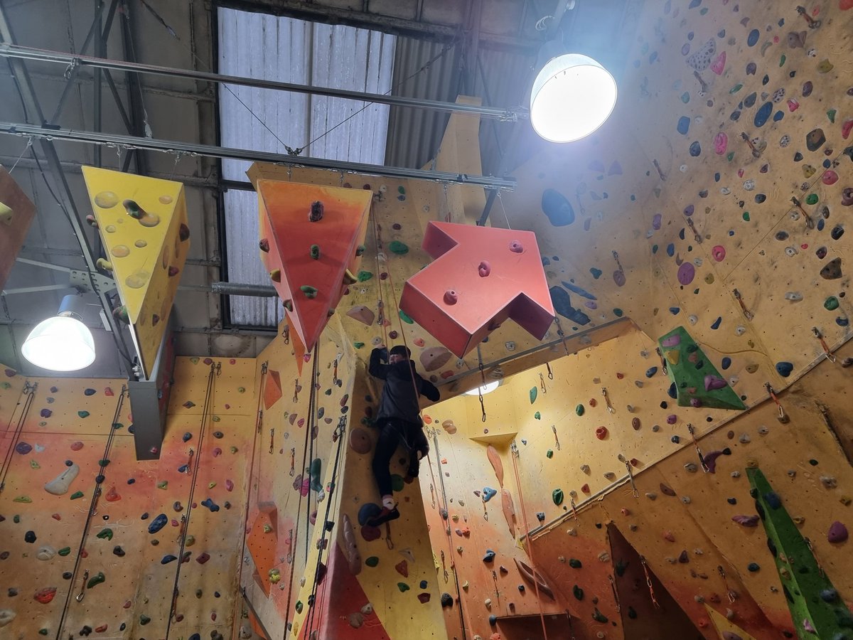 It's the final day of the GCSE PE climbing course <a href="/RedpointBham/">Redpoint Climbing Wall</a>. The 24 pupils are now bursting with confidence &amp; excitement. They have progressed through a number of challenging skills with FLYING colours &amp; are looking forward to their competitive races later today! 🧗‍♂️🧗‍♀️🧗🏿‍♀️🧗🏾🧗🏻‍♀️