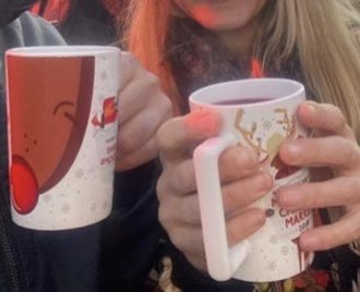 andreamockler's tweet photo. Gluehwein! Cheers 🍻#manchesterchristmasmarkets 🎄💕🎄💕🎄💕👌🏼 https://t.co/rXjuyg3jyk