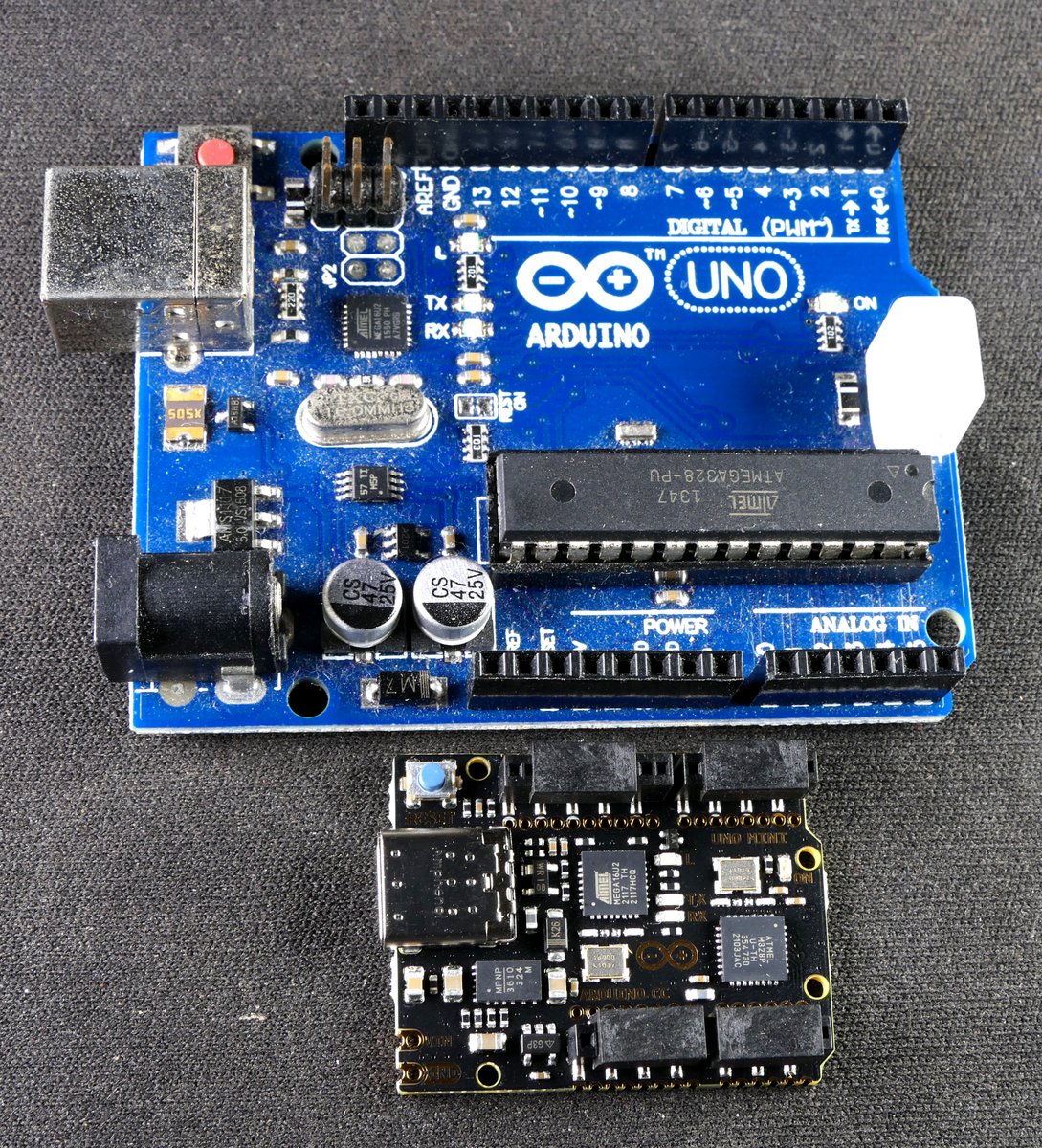 RaspberryPiPico's tweet image. The Arduino Uno Mini Limited edition vs Raspberry Pi Pico. The Mini is about a quarter the size of a normal #ArduinoUno. Different boards, different purposes.

#rpi #Raspberry #raspberrryPi #raspberrypipico #learning #embeddedsystems #arduinoproject #arduino