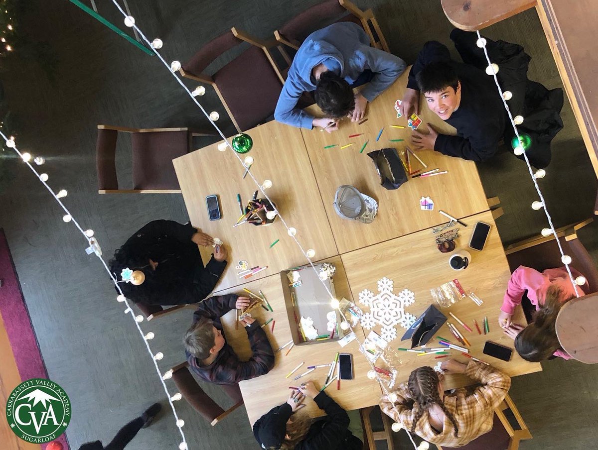 GoCVA's tweet photo. A festive weekend was had by all at CVA. From trimming the tree to creating our own decorations, we started ringing in the holiday with Big Dog spirit. #gocva #skiacademy #snowboardacademy #maineboardingschools #holidayspirit #schoolactivity https://t.co/vWaqjqKXsM