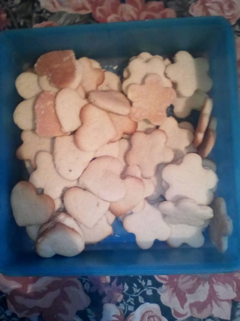 RJV_Falcon's tweet photo. Dulces navideños 🎄😉

Continuamos con nuestro curso de capacitación para la transformación económica de Venezuela 🥰.
Con la preparación de galletas de jengibre la ponente explico que para su realización se debe  tener presente la cantidad de los ingredientes necesarios. https://t.co/3V6m735ouu