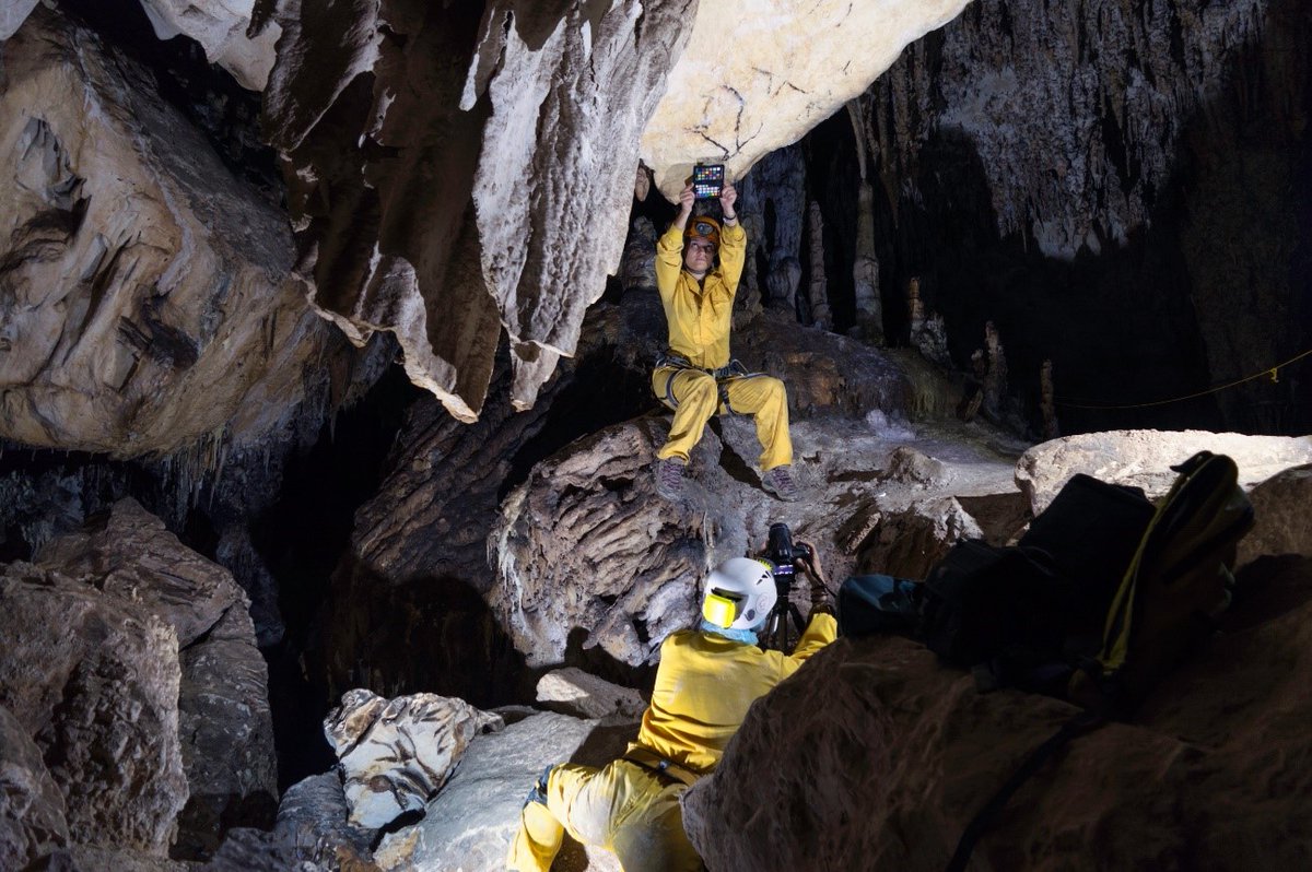 PreGraphity's tweet photo. This previous work that was carried out in the @CuevadeNerja had excellent results. We hope to be able to share the results of our new project soon, as well as those of #KOBABES. Stay tuned!

➡️💻https://t.co/HWeaaIkSkr https://t.co/HQ8HkVFnXX