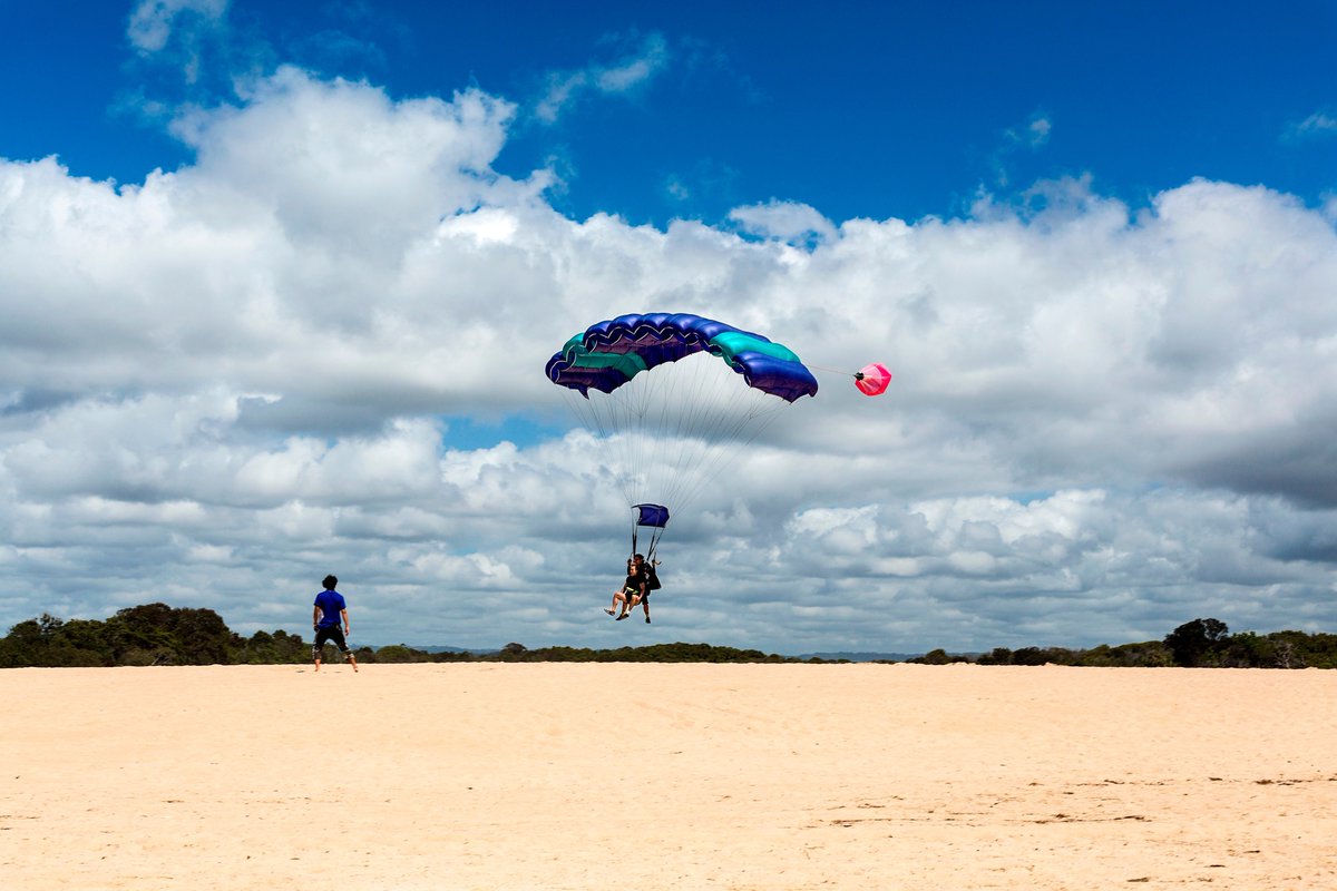 pure_cabo's tweet image. Skydiving in Cabo? Sounds like a great idea! Come and enjoy some time in Cabo doing some super fun activities. #purecabo #cabofun  #cabowabo #caboadventures #skydiving #skydivingadventure