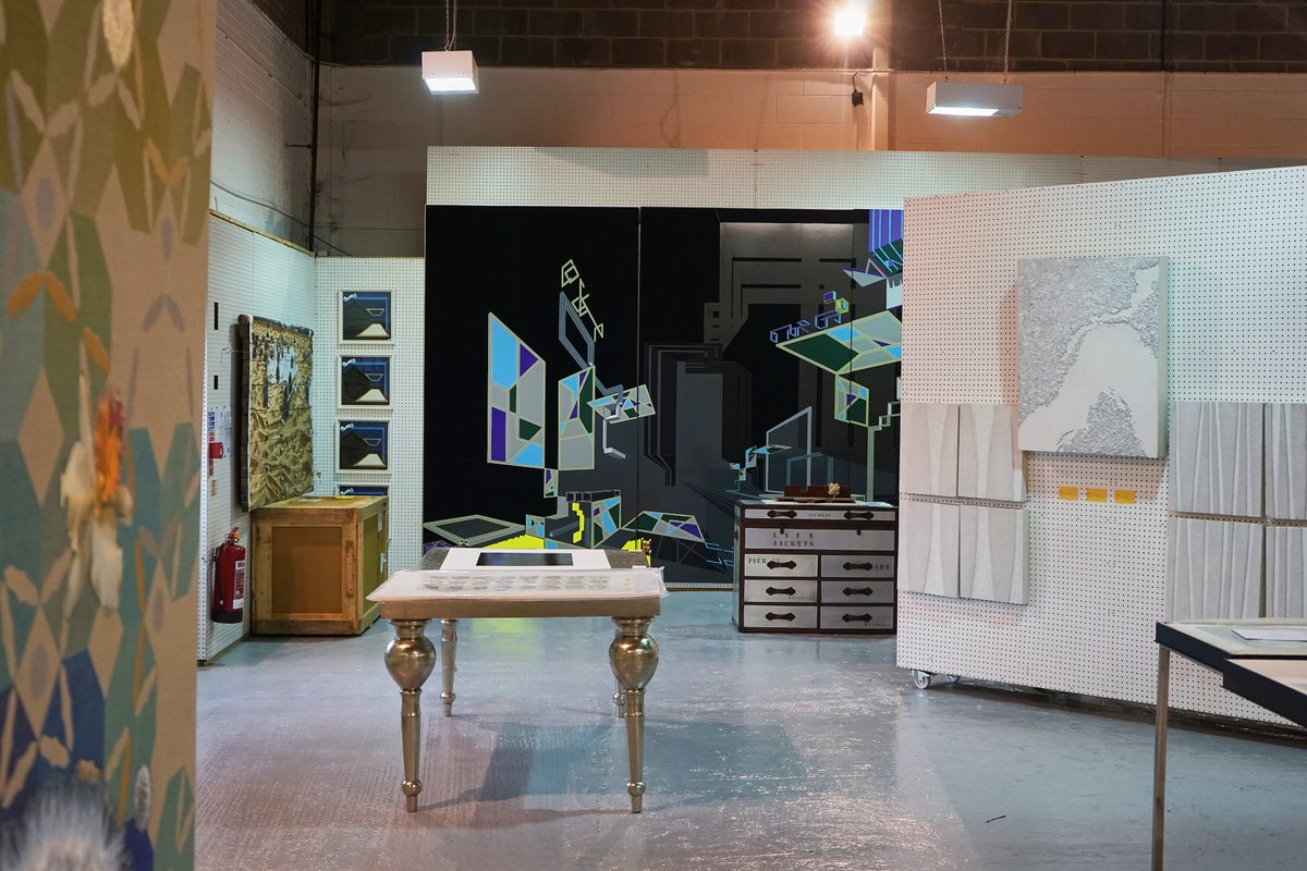 BellmansAuc's tweet photo. Expanding Horizons | A Collection of Contemporary Art, West Sussex, 16 Nov 6pm. #snapshot #behingthescenes #openforviewing #contemporaryart #installations #sculpture #print #photography #bellmans #auction #art https://t.co/NmSsnNc1rQ