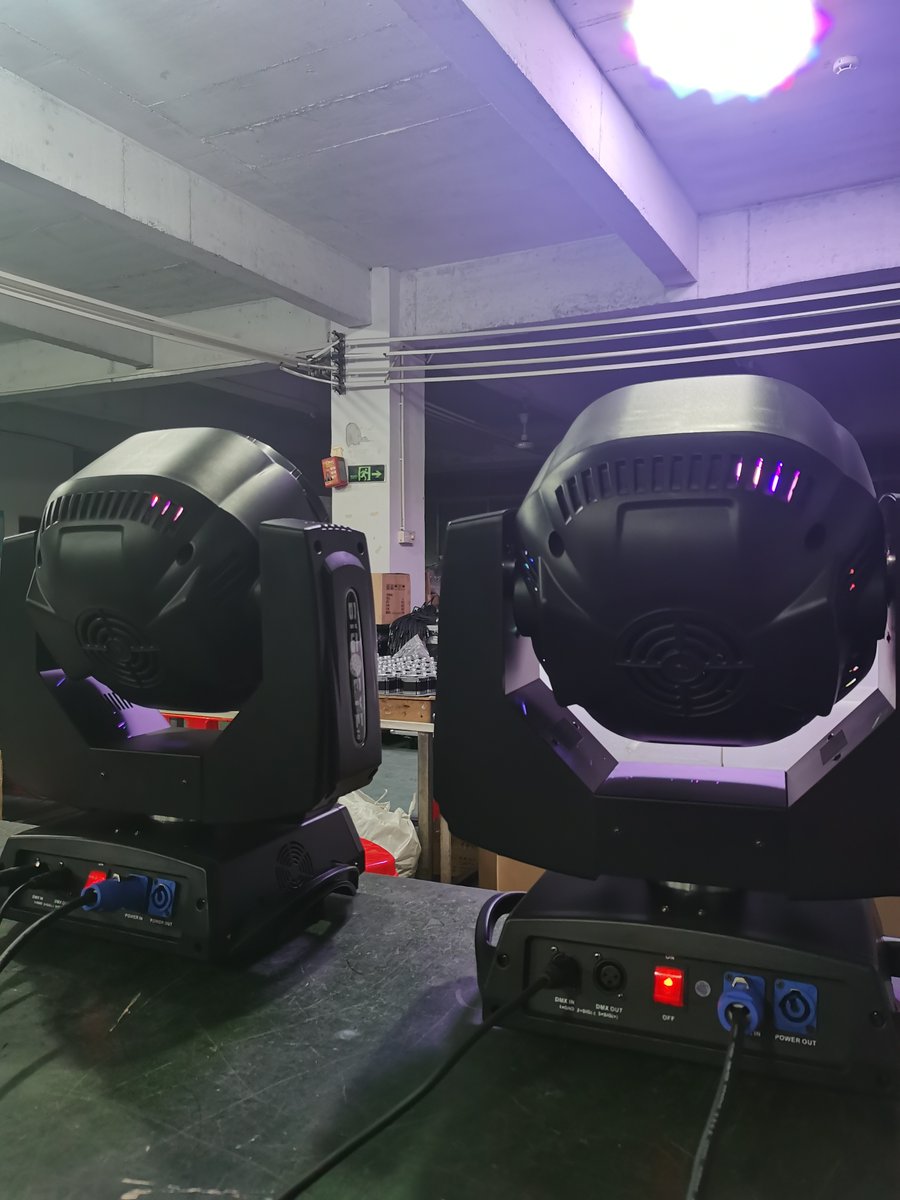2units 19×15W LED BIG BEE EYES has been shipped to the France by UPS！
Thanks for the new client's business support!
#EVENTOS #EVENTS #EVENT #SONIDO #SONIDOS #STAGING #PROLIGHTS #ENTERTAINMENT