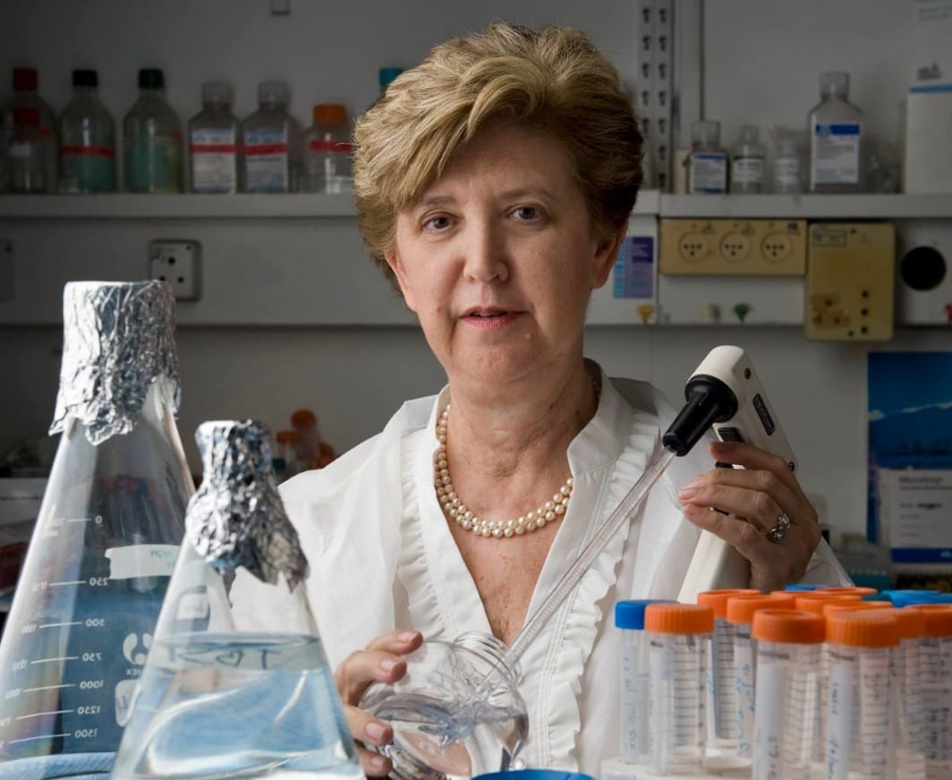 TelAvivUni's tweet photo. TAU's Prof. Illana Gozes and team discovered that their new FDA-registered drug against the rare #ADNP syndrome may also be used to treat symptoms of #autism, intellectual disability, and #Alzheimer’s. 
More: https://t.co/LII5d3gNPA
@Ramot_TAU @TAUMedFaculty @LifeSciense https://t.co/0tjxvVhiRp