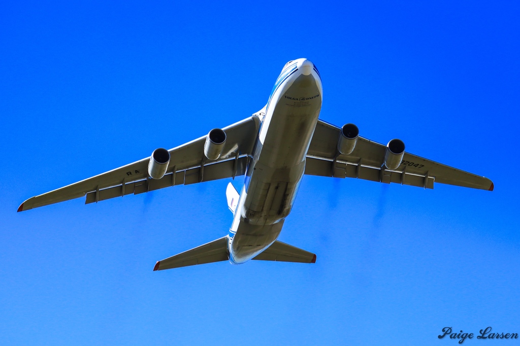 📸 #FEATURE | Time to welcome this week's featured photographer. Our guest is Paige Larsen!

"Getting to capture the Antonov 124-100 Ruslan was one of the best days of my aviation photography career."

#aviation #aviationlovers #aviationPhotography #airwaysmag