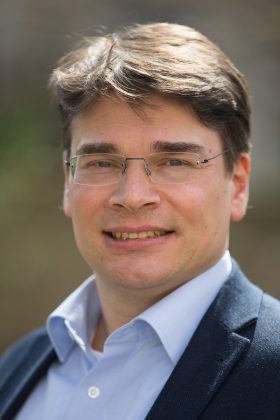 SwissTPH's tweet photo. Congratulations to @sgagneux1 @SwissTPH for being promoted to a Full Professor of Infection Biology at @UniBasel🥳

Gagneux's focus is on #tuberculosis research, specializing in ecological &amp; evolutionary aspects of this disease, particularly in the area of antibiotic resistance. https://t.co/H7bLooGDfG