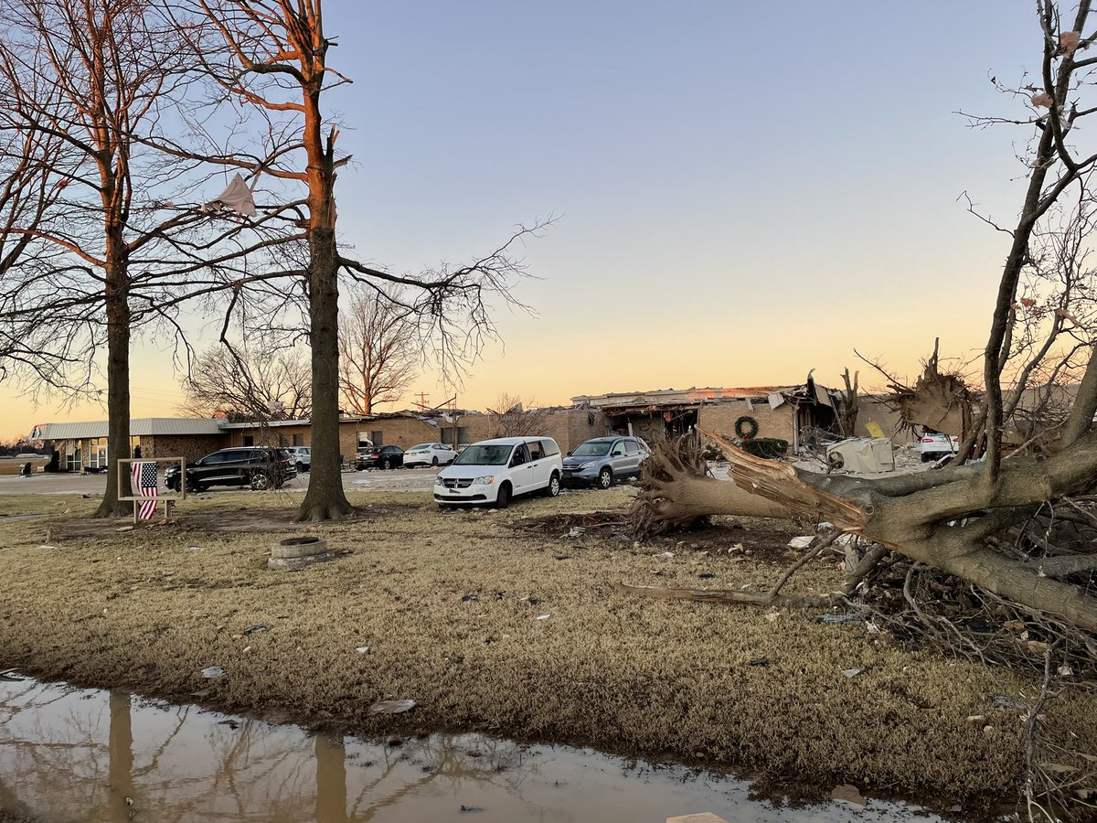 CarolynCerdaTV's tweet photo. #Monette as the sun rises Monday morning. Power outages are still reported and recovery is just underway after the #QuadState #tornado Friday.
@FOX13Memphis #arkansas https://t.co/lYUdbb3QGk