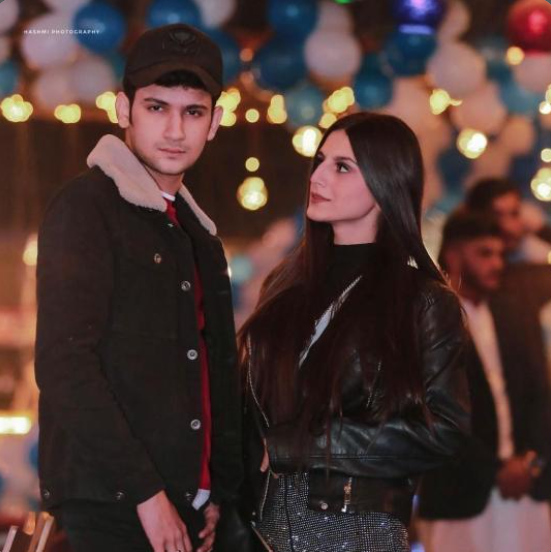 jerrygangsters's tweet photo. MashaAllah them😭💝Cutest human beings😘❤
#mesab
@Maaz_safder https://t.co/kcYCkIgxVd