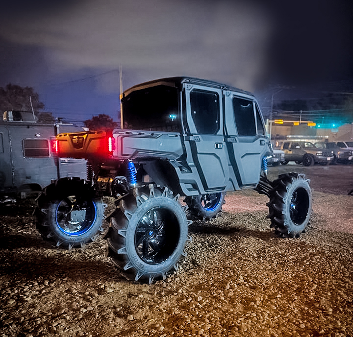superatvtweet's tweet photo. π₯ #PCF created another monster out of this @CanAm #Defender with their 8" suspension lift paired up with an #SATV 8" #GDP portal gear lift with 60% gear reduction! πͺβ #GearDrivenPerformance #BuiltforBattle
#satvnation #superatv #getwithpcf #pcf #canam #canamdefender https://t.co/hW8C37aAEb