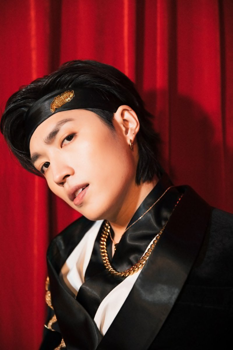 TrinhLeHaLinh's tweet photo. Chúc mừng sinh nhật a Cody
Chúc a tuổi mới tỏa sáng hơn trên sân khấu và luôn tươi cười .
OUR HAPPINESS DAY
HAPPY CODY DAY
#happy25thbirthdaycody #happycodyday 
#codynamvo https://t.co/T0Dbm53PmT