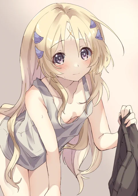 お着替え中なエクレシアちゃん 