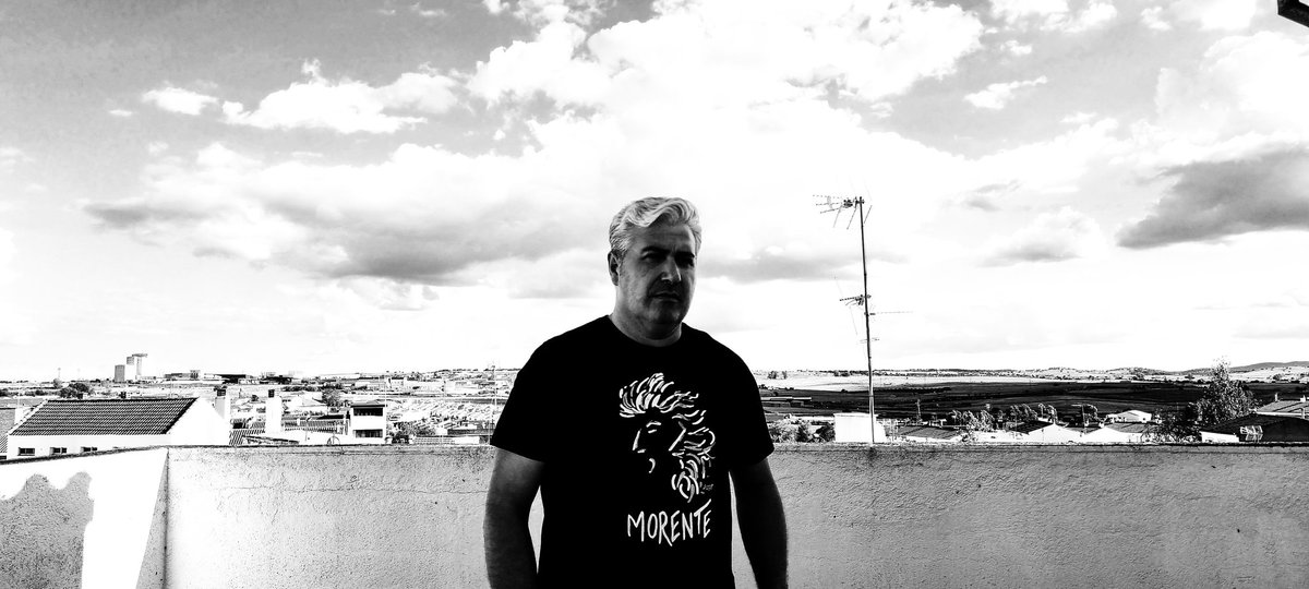 AdePozoblanco's tweet photo. ENRIQUE MORENTE...tal día como hoy, se nos fue.... y sigue estando su legado, cada día más presente..!! https://t.co/Vt3S8Nu3li