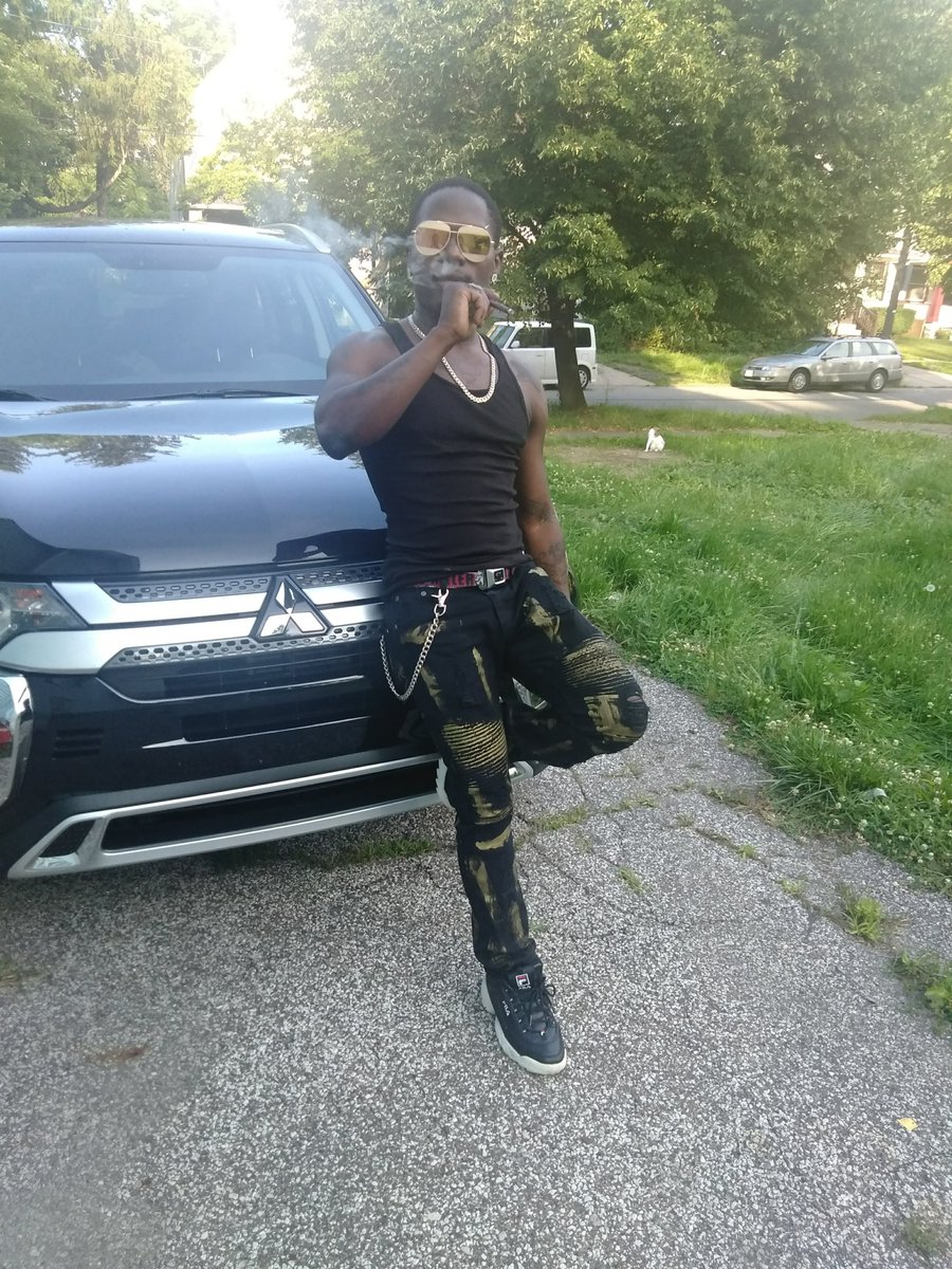 Mr151ent's tweet photo. ah #throwbach fuck thursday.. https://t.co/2s7Een4K57