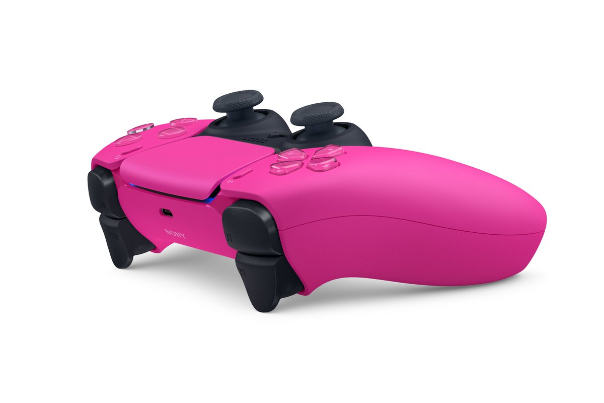 PlayStationUK's tweet image. On Mondays we wear Nova pink.

Take a closer look at the Nova Pink PS5 console cover and Nova Pink DualSense controller. play.st/3lZLRUo