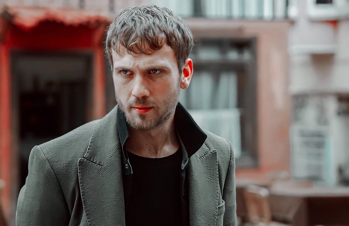 Селим кочовалы чукур. Когда убьют чукур. Когда убьют чукур. Том бёрк актер. Селим чукур.