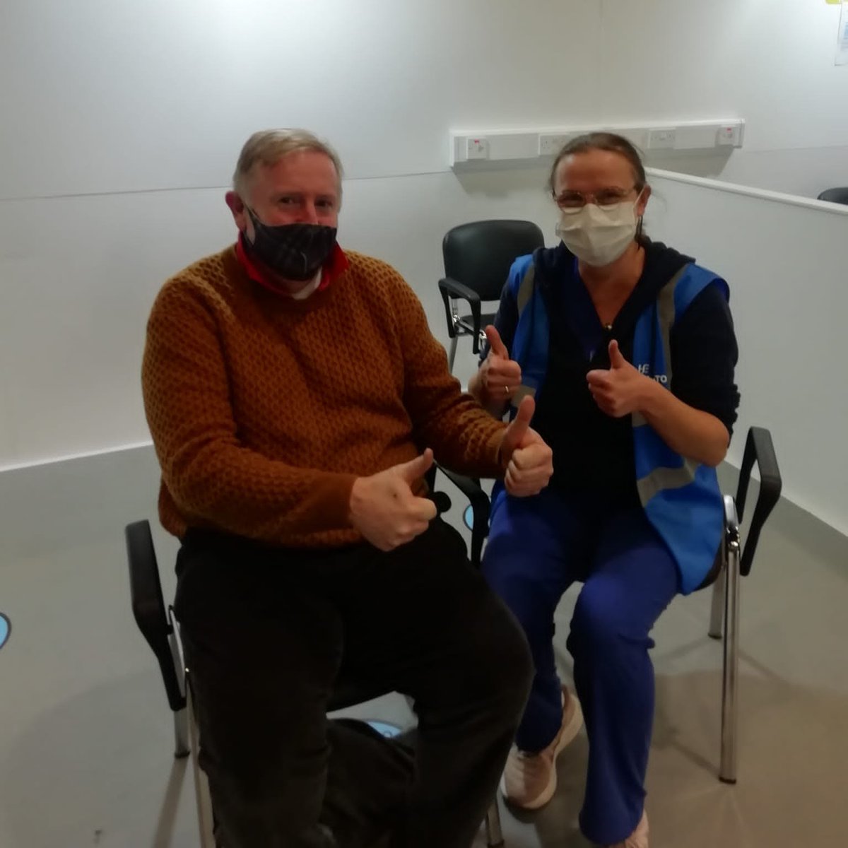 HSEDubMidlands's tweet photo. Hugh Gallagher received the 500,000th vaccine administered at #CitywestVaccinationCentre on Saturday by vaccinator Joanna Krzesiak

A very big thank you to all the team here for helping us reach this huge milestone &amp; for their continued efforts on #COVIDVaccine rollout #ForUsAll https://t.co/aqovpl2VRg