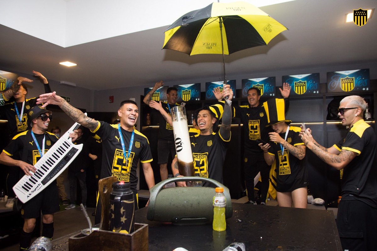 OficialCAP's tweet photo. ¡A empezar la semana bien arriba, 𝑪𝒂𝒎𝒑𝒆𝒐𝒏𝒆𝒔! https://t.co/SLer7liLdj