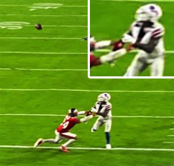 SeanPBB's tweet photo. Find someone who will hold you as tightly as Carlton Davis holds Stefon Diggs https://t.co/LmMC8143Hb