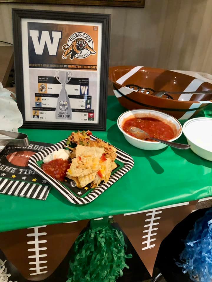 AllSeniorsCare's tweet photo. Yesterday the Grey Cup Football American football Game is was on and residents enjoyed some beer Clinking beer mugs and nachos while cheering Cheering megaphone on for their Canadian teams & watching them go head to head. #BeaconHeights #Ottawa #GreyCup https://t.co/xCF1vW3BRM