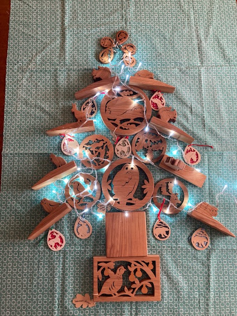 It isn't a #tree #herefordhour without lights . Hoping your #Christmas is #merryandbright from the team <a href="/BeamersDesigns/">philip jackson</a> .