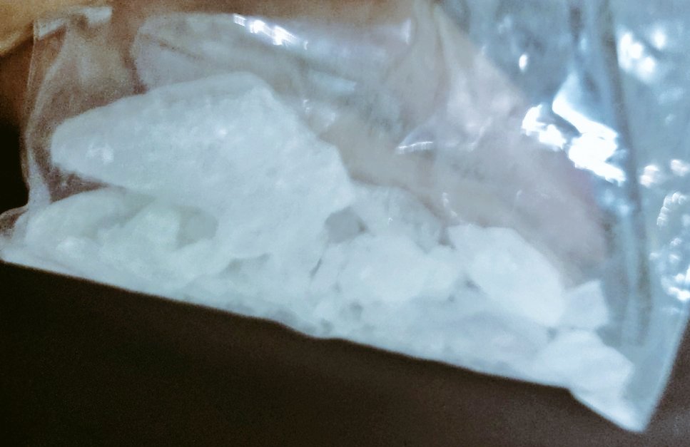 รอผมก่อนนะคับ กำลังไรเคลียร์ให้อยู่ ใจเย็นๆ พึ่งเคลียร์ไปได้ 10คน ผมกำลังจัดการให้อยู่ ไม่ทิ้งไปไหนคับแน่นอน