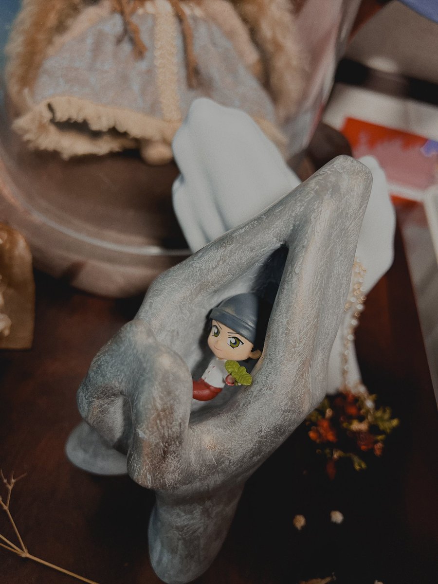 14ps1116's tweet photo. 真ん中に穴が空いてるので、赤井秀一のフィギュアを入れました。
いい感じにミントを渡してくれます。 https://t.co/G3u7eiXMvq