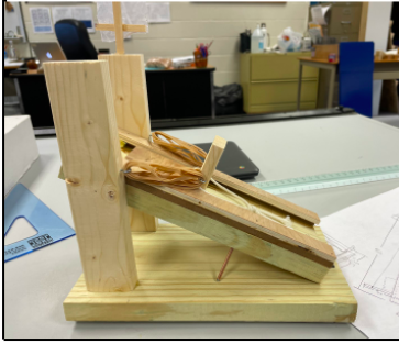 AWHS_IndTech's tweet photo. 4/4 A few other different designs that students came up with to accomplish this engineering design problem. Alex K and Max W  #STEM #Engineering https://t.co/ZGBlaEvDTf