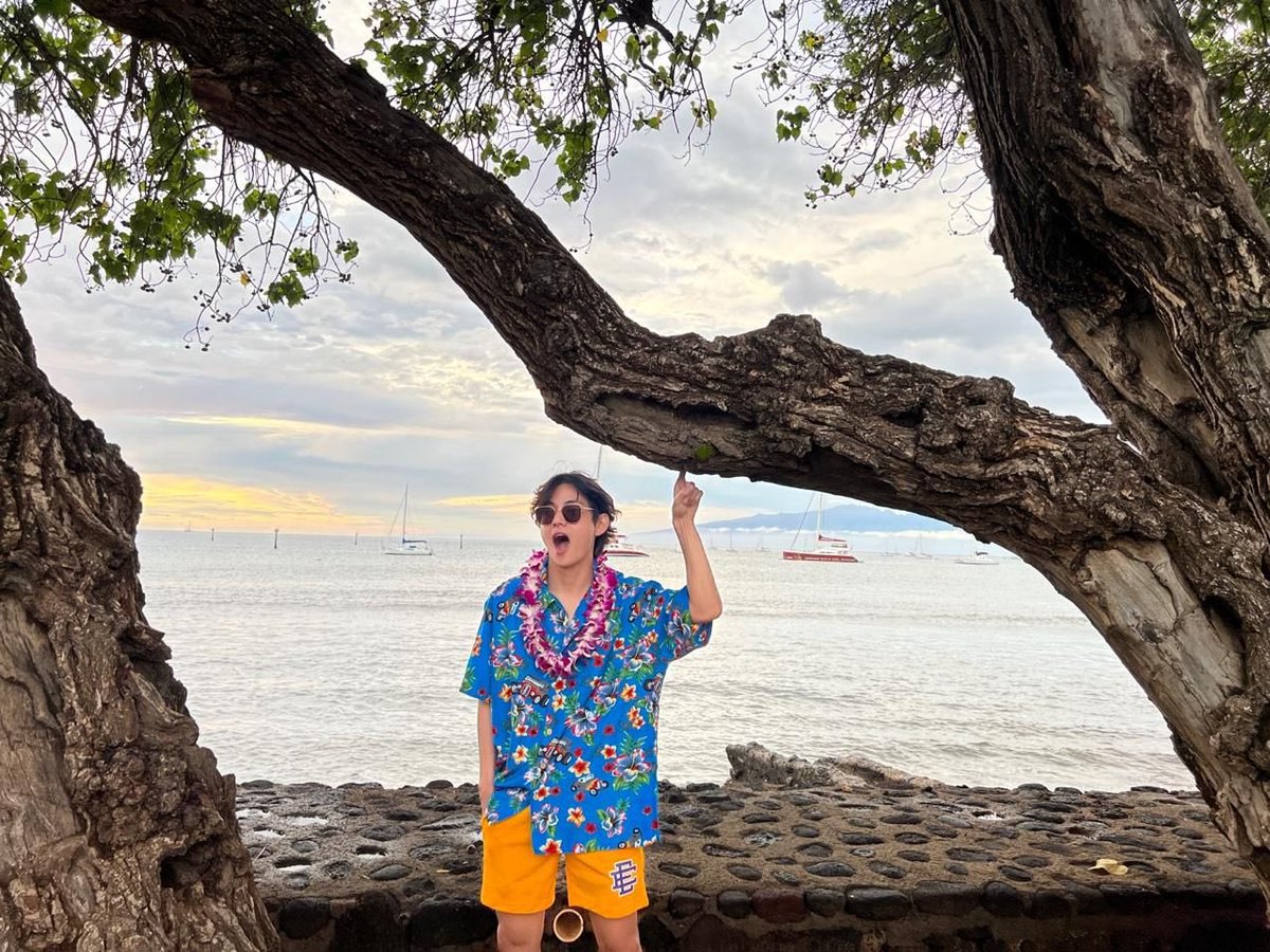 tracklist's tweet photo. CONFIRMADO! O perfil no Instagram de Kim Taehyung, do BTS, se tornou a conta mais rápida a alcançar a marca de 1 MILHÃO de seguidores na rede social, em apenas 43 minutos.

Além disso, a conta do ídolo de K-Pop também foi a mais rápida a atingir 10 MILHÕES de seguidores (4h52m). https://t.co/waTfjt2HQX