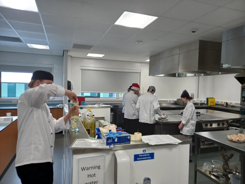 DannyMetters's tweet photo. @riseholmecampus Level 2 Professional Cookery students have successfully hosted their Christmas lunch, showcasing skills and behaviours learned so far this year. The roast potatoes were amazing! https://t.co/C38Lm5Trnt