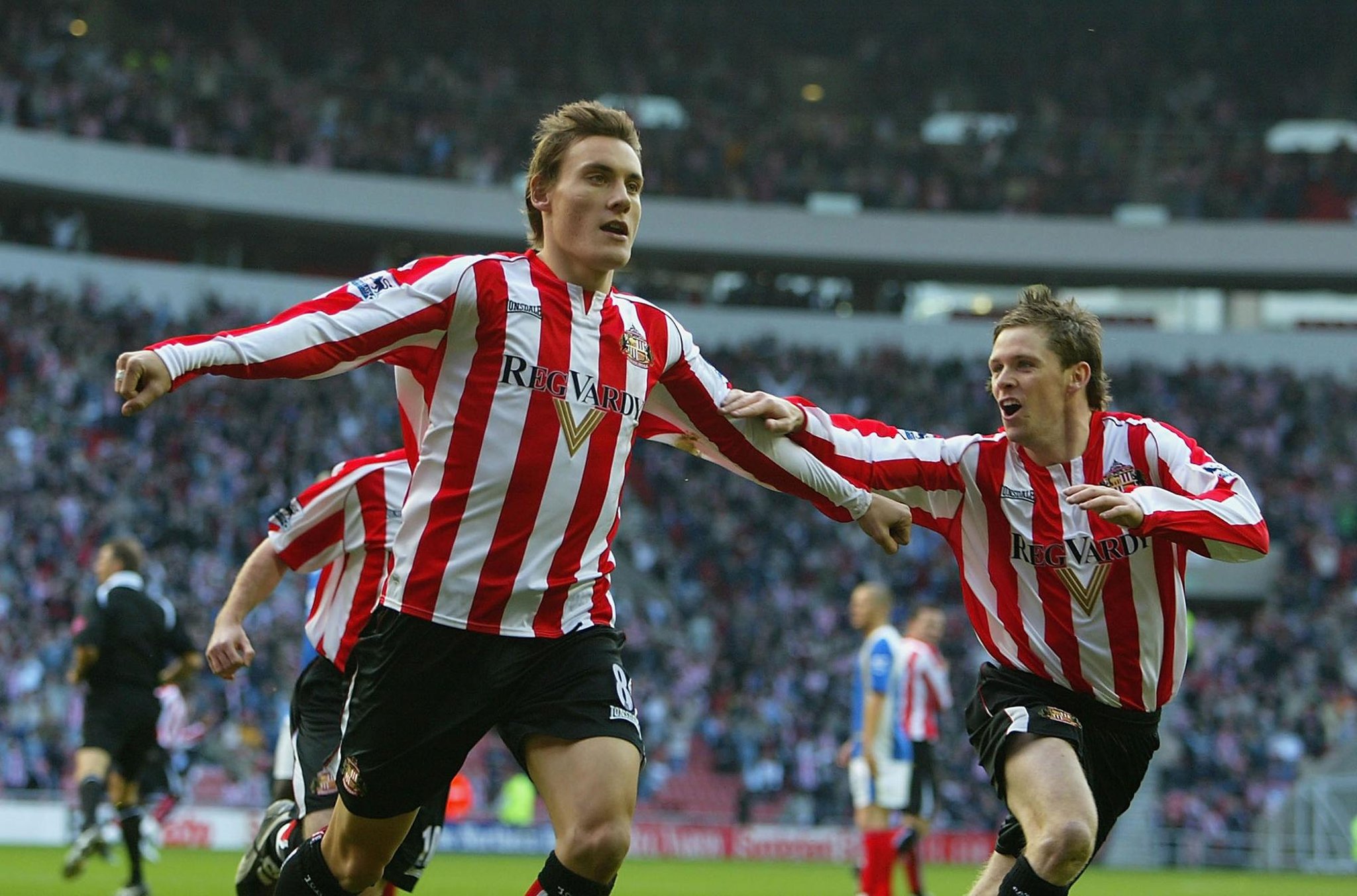 Happy 40th birthday to former midfielder Dean Whitehead! So consistent for us 