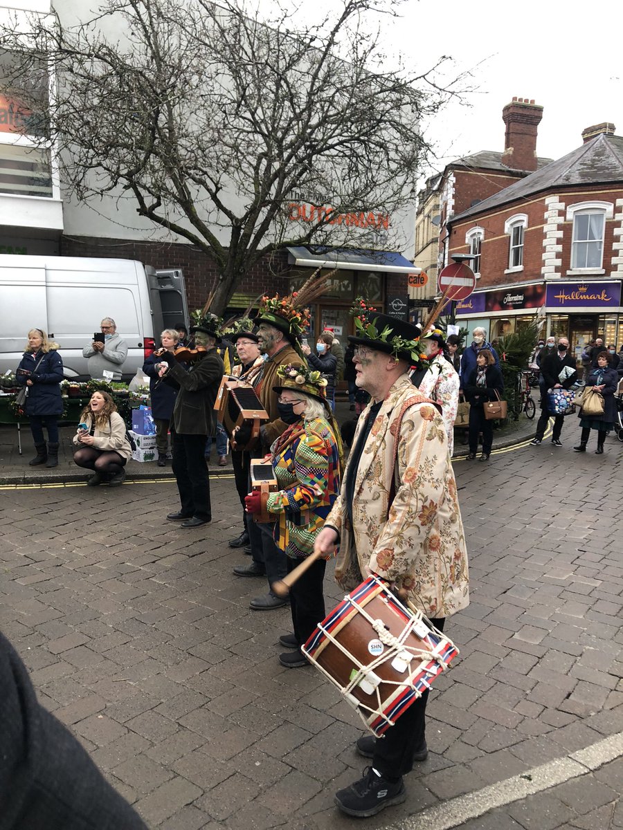 We had so much fun at the Victorian Market on Saturday. We love the #leominster #Morris #dancers always gets the crowd going #Herefordshire #herefordhour <a href="/VisitHfds/">Visit Herefordshire</a> <a href="/EatSleepLiveHfd/">Eat Sleep Live Herefordshire</a>