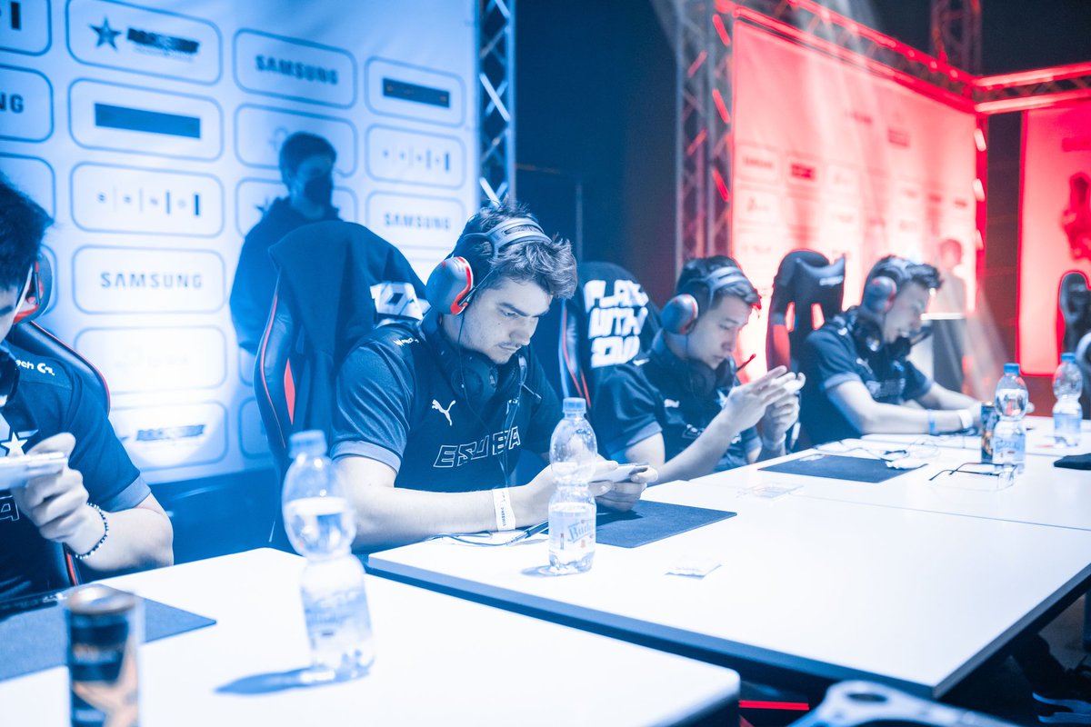 WizzyWildRift's tweet photo. I’m really happy to be part of this esport family. @esuba_wr @esubacz https://t.co/H1P76ZTgVU